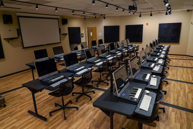 Music Production Decatur, Ga | Audio Engineering & Recording School