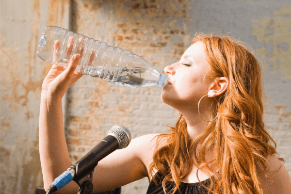 why singers should hydrate